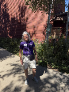 Photo of one of the organizers at the Library Memory Project.