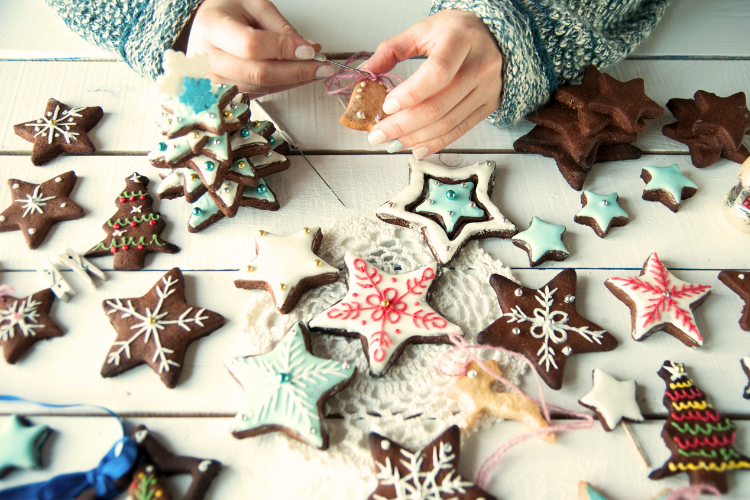 Gingerbread stars decorated for Christmastime